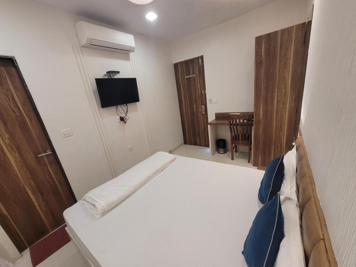 Hotel Heritage - Near Trade Center, Visa Consulate Bkc Bombay